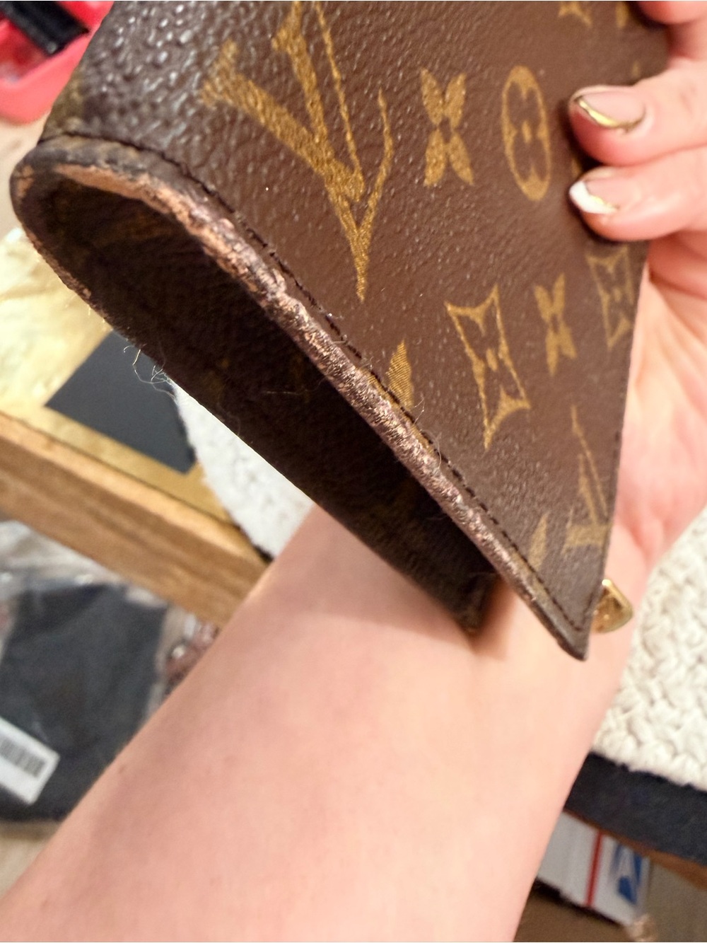 Louis Vuitton Monogram Toiletry Bag with chain , LV dust bag & LV Box & Orage - Picture 9 of 16